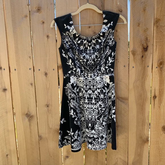Pins & Needles UO XS Black and white Dress - Picture 2 of 5